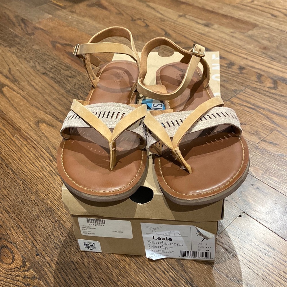 Toms Lexie Sandstorm Leather Metallic sandals